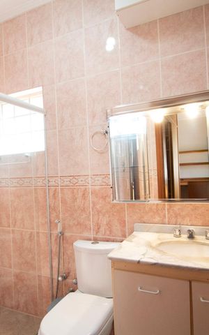 Casa para alugar com 232m², 4 quartos e 3 vagas