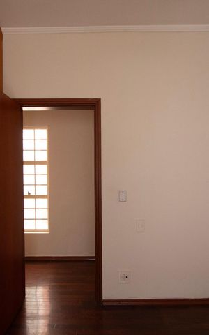 Casa para alugar com 232m², 4 quartos e 3 vagas