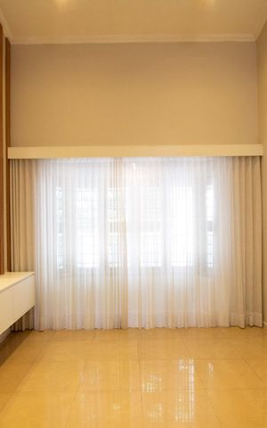 Casa para alugar com 232m², 4 quartos e 3 vagas