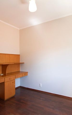 Casa para alugar com 232m², 4 quartos e 3 vagas