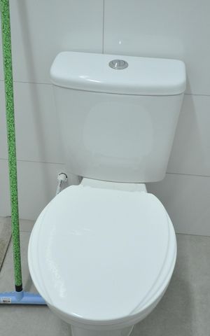 Casa à venda com 150m², 3 quartos e 2 vagasBanheiro da Suíte 1