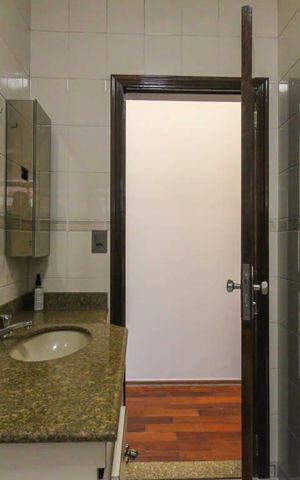 Casa para alugar com 237m², 3 quartos e 5 vagas