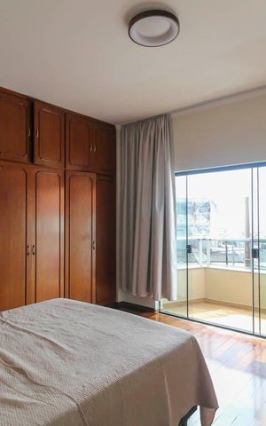Casa para alugar com 237m², 3 quartos e 5 vagas