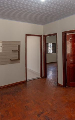 Casa para alugar com 140m², 2 quartos e 2 vagas Casa para alugar com 140m², 2 quartos e 2 vagasSala de Estar