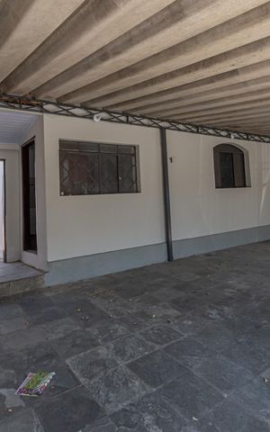Casa para alugar com 140m², 2 quartos e 2 vagas Casa para alugar com 140m², 2 quartos e 2 vagasGaragem