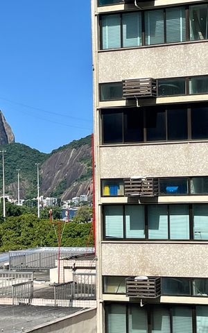 Apartamento à venda com 149m², 3 quartos e 1 vaga Apartamento à venda com 149m², 3 quartos e 1 vagaVISTA DA SALA