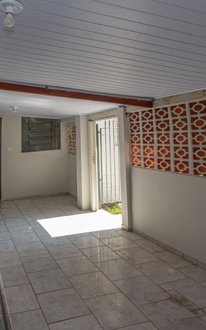 Casa para alugar com 115m², 2 quartos e 1 vaga Casa para alugar com 115m², 2 quartos e 1 vagaCozinha e Área de Serviço