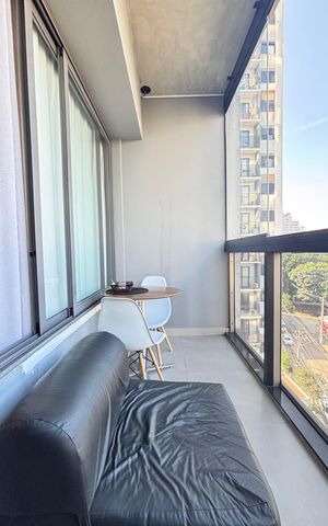 Studio à venda com 27m², 1 quarto e 1 vaga Studio à venda com 27m², 1 quarto e 1 vagaVaranda