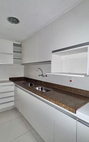 Apartamento para alugar com 120m², 3 quartos e 2 vagasCozinha e Área de Serviço