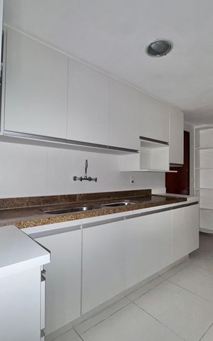 Apartamento para alugar com 120m², 3 quartos e 2 vagasCozinha e Área de Serviço