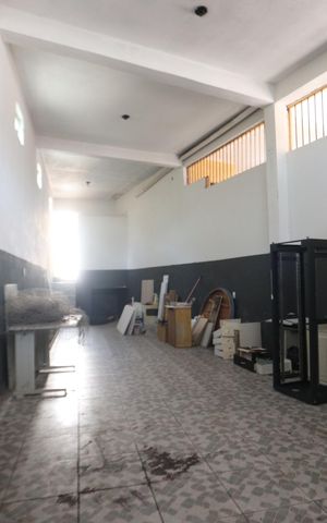 Casa à venda com 245m², 4 quartos e 2 vagasSalão