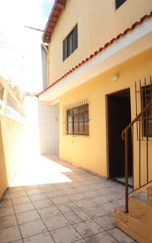 Casa à venda com 245m², 4 quartos e 2 vagasQuintal