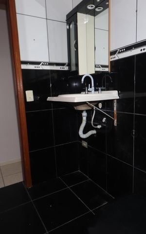 Casa à venda com 245m², 4 quartos e 2 vagasBanheiro Social