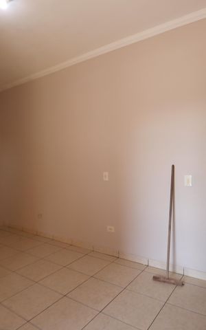 Casa à venda com 245m², 4 quartos e 2 vagasSuíte