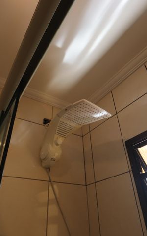 Casa à venda com 245m², 4 quartos e 2 vagasBanheiro da Suíte