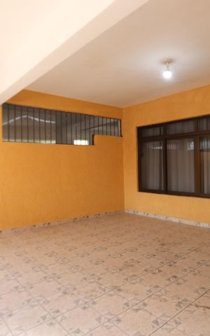Casa à venda com 245m², 4 quartos e 2 vagasGaragem
