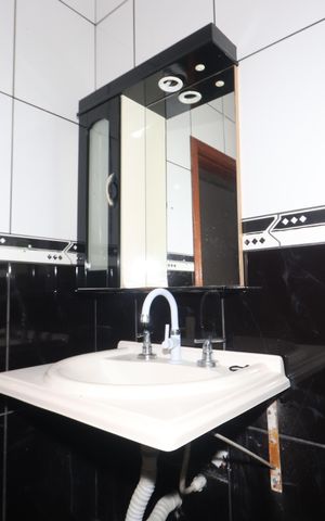 Casa à venda com 245m², 4 quartos e 2 vagasBanheiro Social