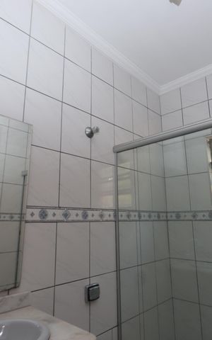 Casa à venda com 245m², 4 quartos e 2 vagasBanheiro de Baixo