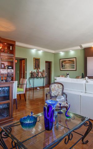 Apartamento à venda com 163m², 3 quartos e 1 vaga Apartamento à venda com 163m², 3 quartos e 1 vagaSala