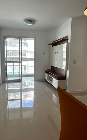 Apartamento à venda com 67m², 2 quartos e 1 vaga Apartamento à venda com 67m², 2 quartos e 1 vagaSala