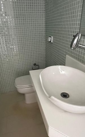 Casa de condomínio para alugar com 160m², 3 quartos e 4 vagas Casa de condomínio para alugar com 160m², 3 quartos e 4 vagasLavabo