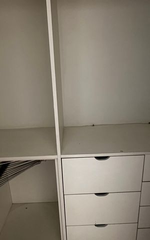 Casa de condomínio para alugar com 160m², 3 quartos e 4 vagas Casa de condomínio para alugar com 160m², 3 quartos e 4 vagasCloset do quarto 1