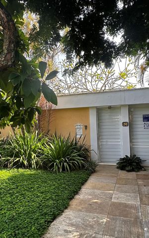 Casa de condomínio para alugar com 160m², 3 quartos e 4 vagas Casa de condomínio para alugar com 160m², 3 quartos e 4 vagasFachada