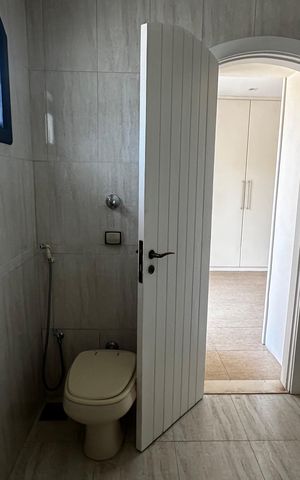 Casa de condomínio para alugar com 160m², 3 quartos e 4 vagas Casa de condomínio para alugar com 160m², 3 quartos e 4 vagasBanheiro do Quarto 1