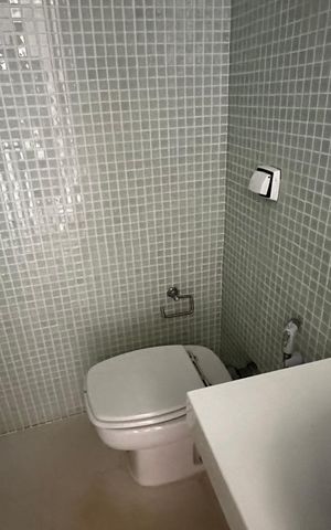 Casa de condomínio para alugar com 160m², 3 quartos e 4 vagas Casa de condomínio para alugar com 160m², 3 quartos e 4 vagasLavabo