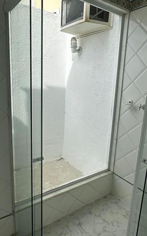 Casa de condomínio para alugar com 160m², 3 quartos e 4 vagas Casa de condomínio para alugar com 160m², 3 quartos e 4 vagasBanheiro do Quarto 2