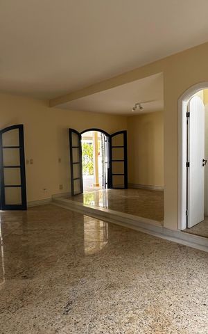 Casa de condomínio para alugar com 160m², 3 quartos e 4 vagas Casa de condomínio para alugar com 160m², 3 quartos e 4 vagasSala