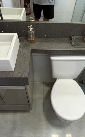 Apartamento à venda com 44m², 2 quartos e 1 vaga Apartamento à venda com 44m², 2 quartos e 1 vagaBanheiro