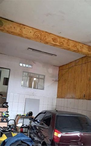 Casa à venda com 180m², 3 quartos e 1 vaga