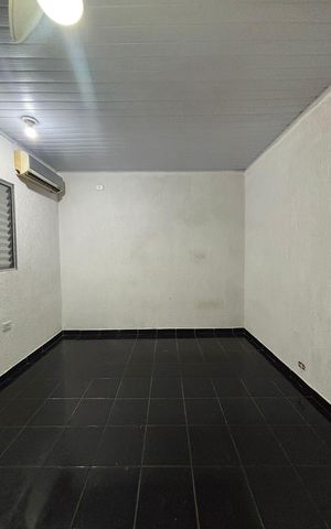 Casa à venda com 12m², 1 quarto e sem vaga Casa à venda com 12m², 1 quarto e sem vagaStudio