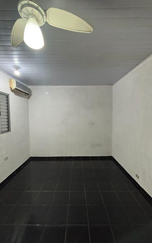 Casa à venda com 12m², 1 quarto e sem vaga Casa à venda com 12m², 1 quarto e sem vagaStudio