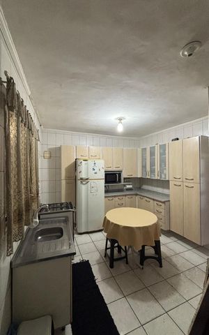 Casa à venda com 12m², 1 quarto e sem vaga Casa à venda com 12m², 1 quarto e sem vagaCozinha