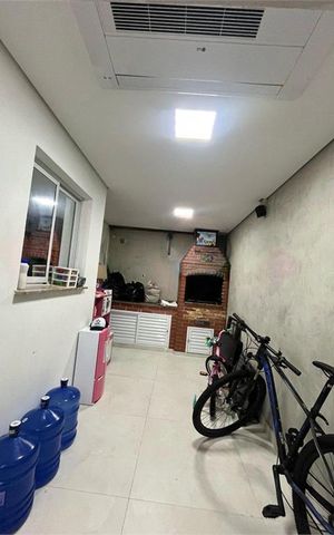 Casa à venda com 128m², 3 quartos e 2 vagas