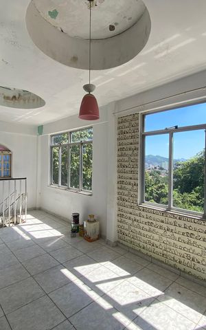 Casa à venda com 120m², 4 quartos e 4 vagas