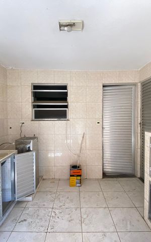 Casa à venda com 120m², 4 quartos e 4 vagas