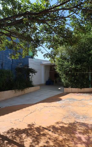 Casa à venda com 285m², 3 quartos e 9 vagas Casa à venda com 285m², 3 quartos e 9 vagasQuintal