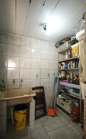 Casa à venda com 285m², 3 quartos e 9 vagas Casa à venda com 285m², 3 quartos e 9 vagasÁrea de Serviço