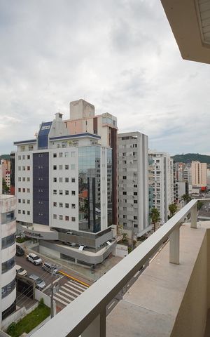 Apartamento para alugar com 82m², 2 quartos e 1 vagaSala - varanda