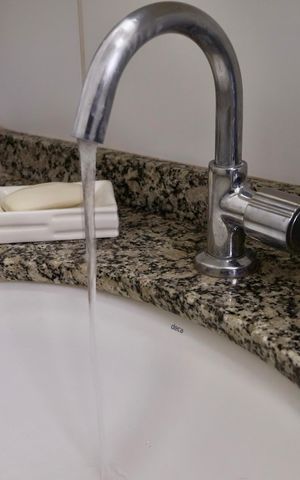 Apartamento à venda com 56m², 2 quartos e 1 vaga Apartamento à venda com 56m², 2 quartos e 1 vagaBanheiro
