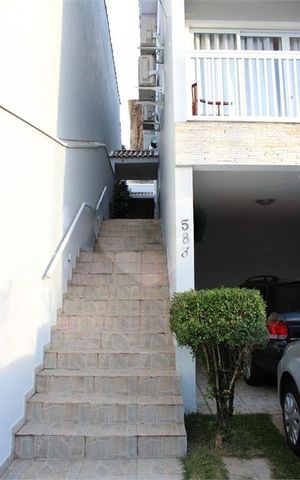 Casa à venda com 118m², 3 quartos e 2 vagas