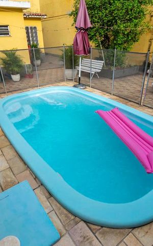 Casa à venda com 138m², 3 quartos e 5 vagas Casa à venda com 138m², 3 quartos e 5 vagasQuintal - Piscina
