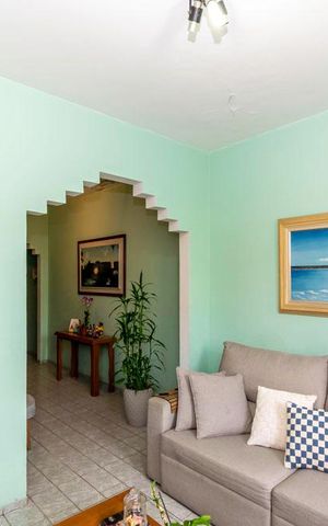 Casa à venda com 138m², 3 quartos e 5 vagas Casa à venda com 138m², 3 quartos e 5 vagasSala