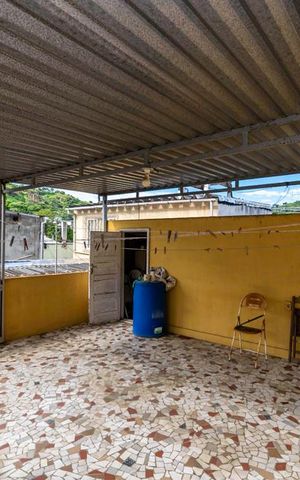 Casa à venda com 138m², 3 quartos e 5 vagas Casa à venda com 138m², 3 quartos e 5 vagasTerraço