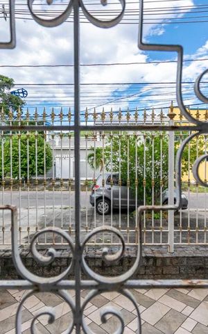 Casa à venda com 138m², 3 quartos e 5 vagas Casa à venda com 138m², 3 quartos e 5 vagasVista da Sala