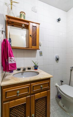 Casa à venda com 138m², 3 quartos e 5 vagas Casa à venda com 138m², 3 quartos e 5 vagasBanheiro da Suíte