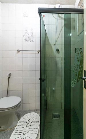 Casa à venda com 138m², 3 quartos e 5 vagas Casa à venda com 138m², 3 quartos e 5 vagasBanheiro da Suíte